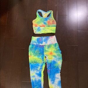 Vibrant Tie-Dye Sports Bra and Leggings Set